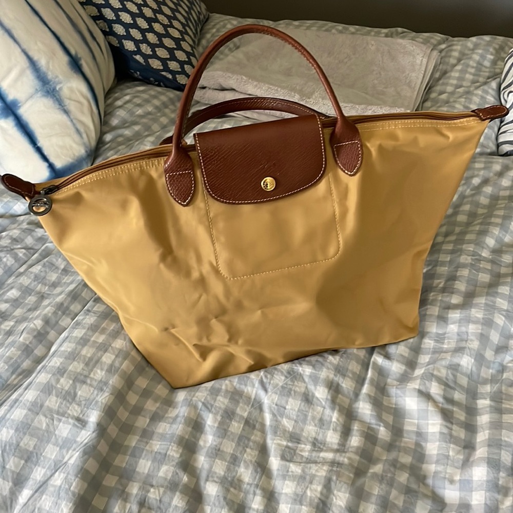 Longchamp Tote. Great Condition